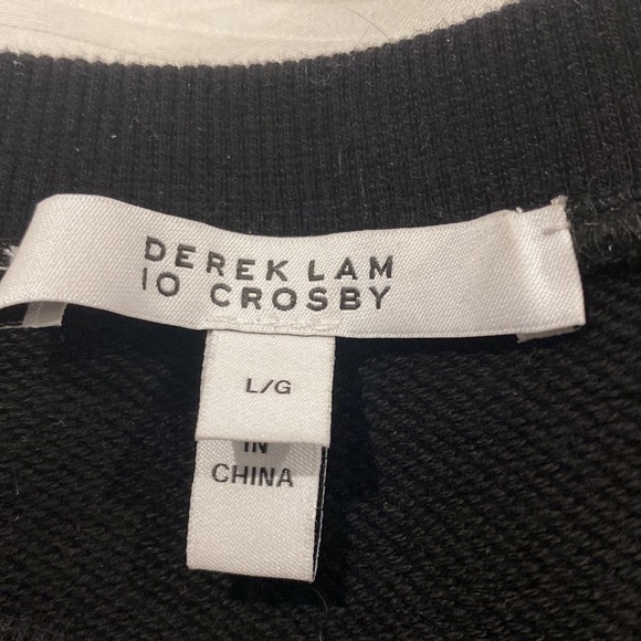 DEREK LAM BLACK SHORT SWEATSHIRT WITH FEATHERS NWOT - Picture 15 of 15